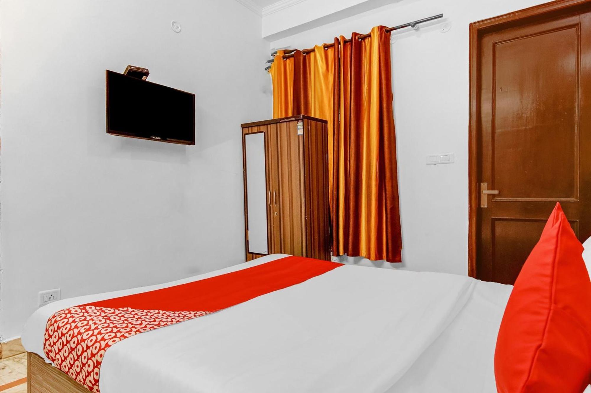 Hotel O Orlov Noida Exterior photo